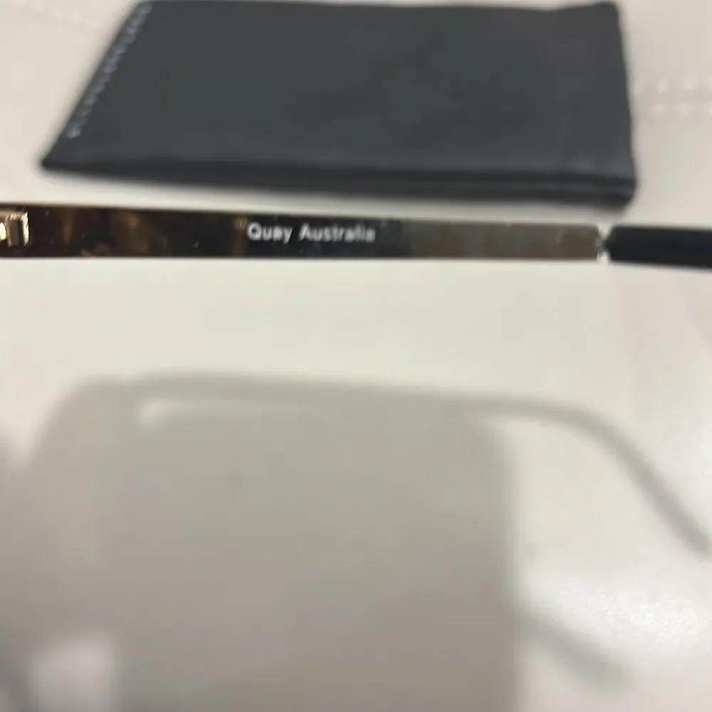 Quay Sorry Not Sorry sunglasses - Picture 3 of 4